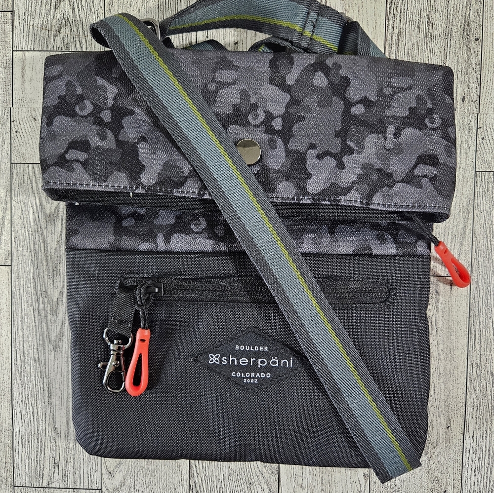 Sherpani Sadie Dream Camo Crossbody Vegan Bag Purse Black Gray